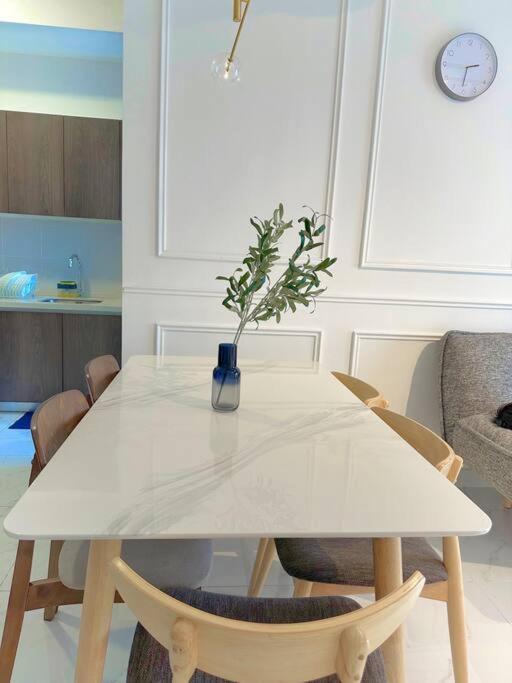 Netflix Two Bedroom Troika Kota Bharu Homestay 118 Buitenkant foto