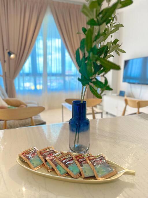 Netflix Two Bedroom Troika Kota Bharu Homestay 118 Buitenkant foto