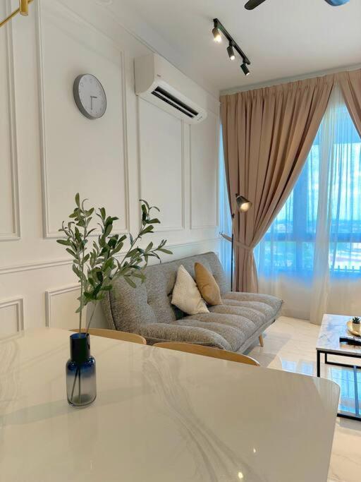 Netflix Two Bedroom Troika Kota Bharu Homestay 118 Buitenkant foto