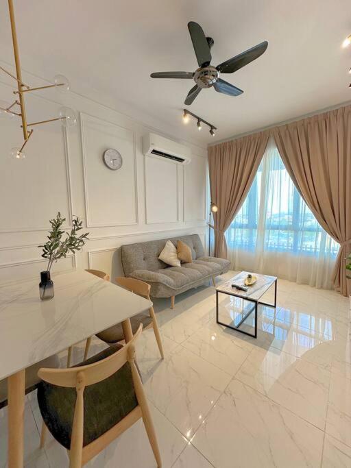 Netflix Two Bedroom Troika Kota Bharu Homestay 118 Buitenkant foto