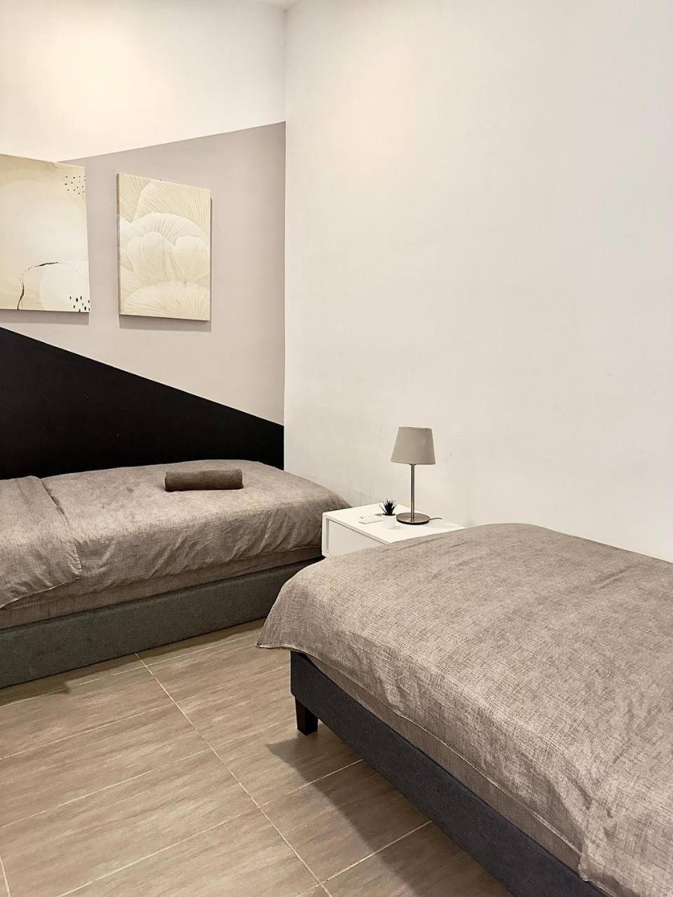 Netflix Two Bedroom Troika Kota Bharu Homestay 118 Buitenkant foto